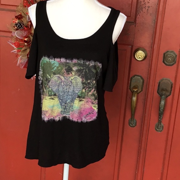 Jessica Simpson Tops - Jessica Simpson cold shoulder Tee